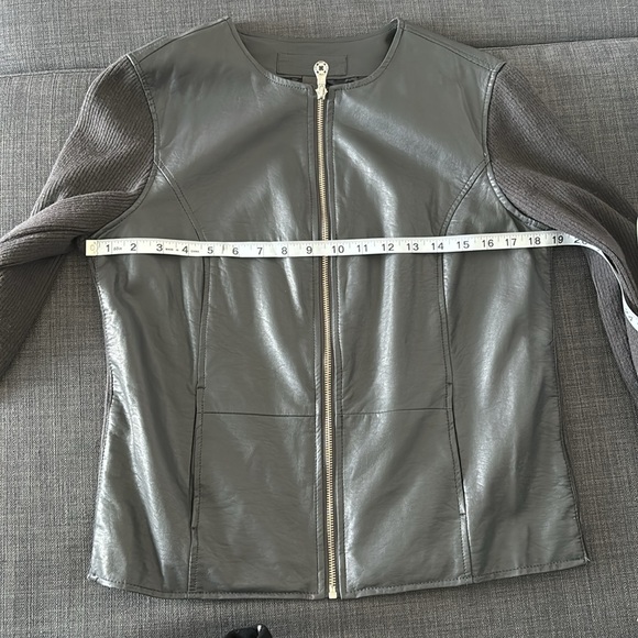 Jaclyn Smith sweater size M - Picture 7 of 9